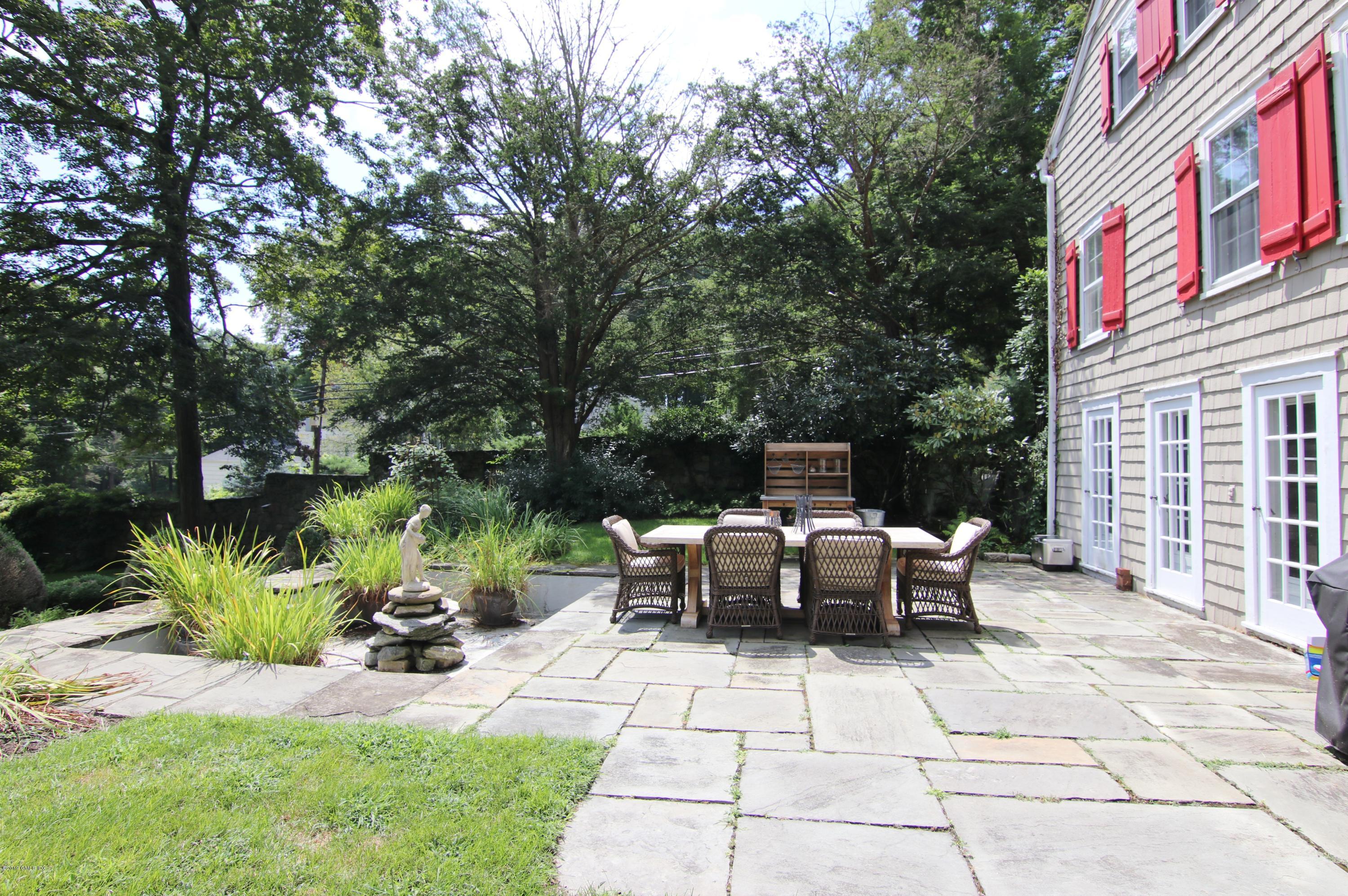 349 Haviland Road Stamford, CT 06903 - Photo 35 of 40 Wonderful for entertaining