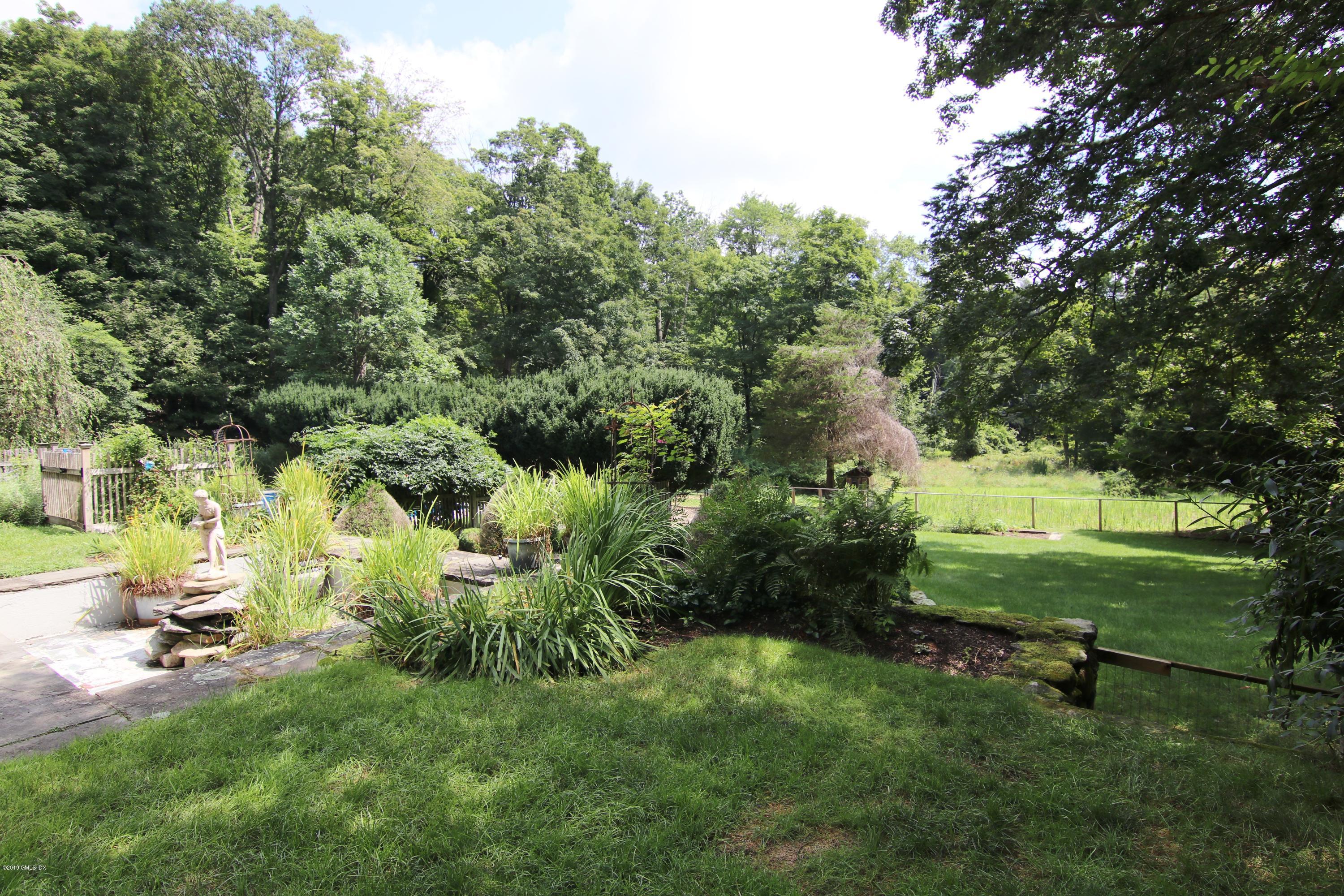 349 Haviland Road Stamford, CT 06903 - Photo 37 of 40 The setting is magnificent