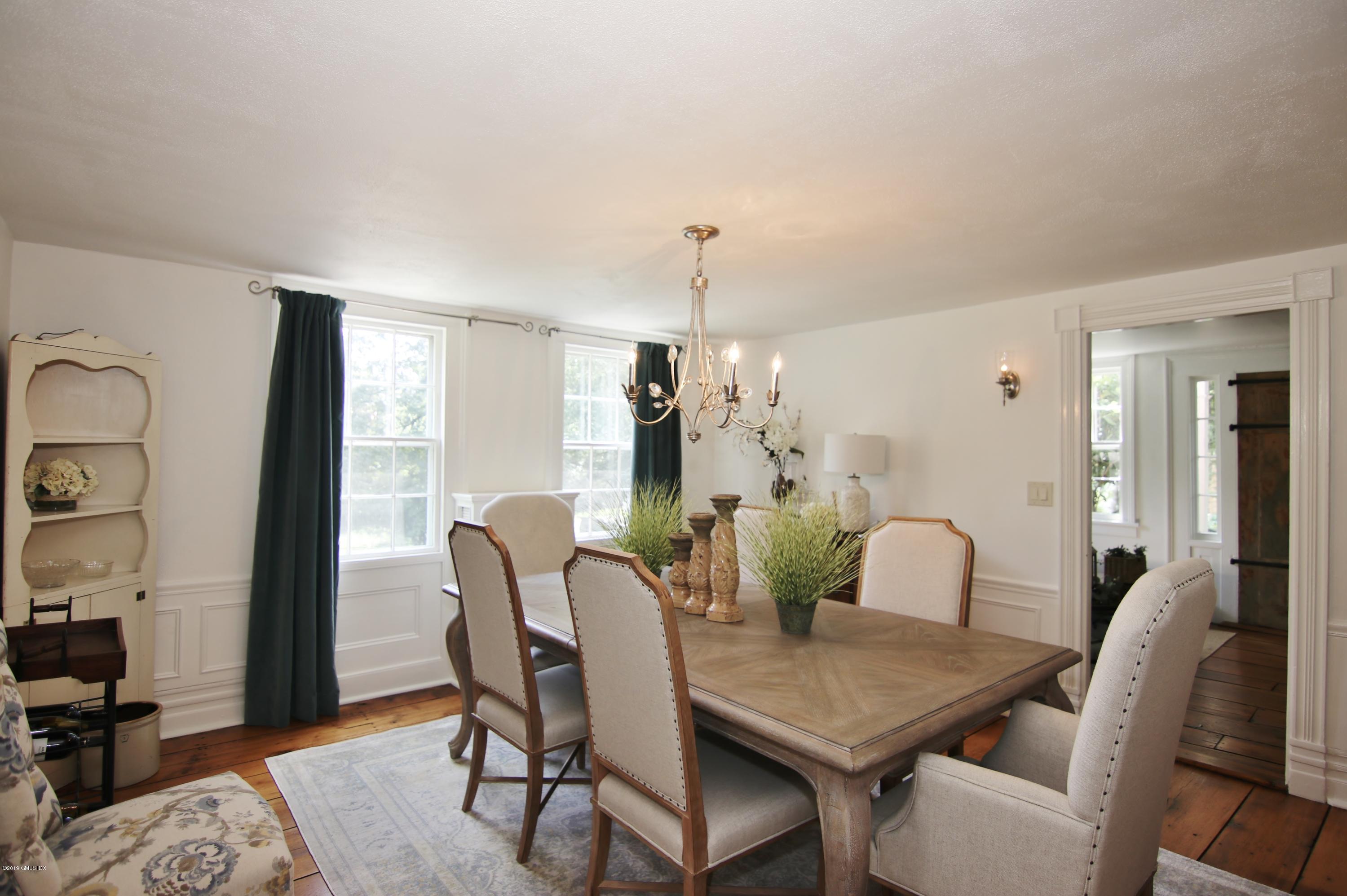 349 Haviland Road Stamford, CT 06903 - Photo 8 of 40 Dining Room