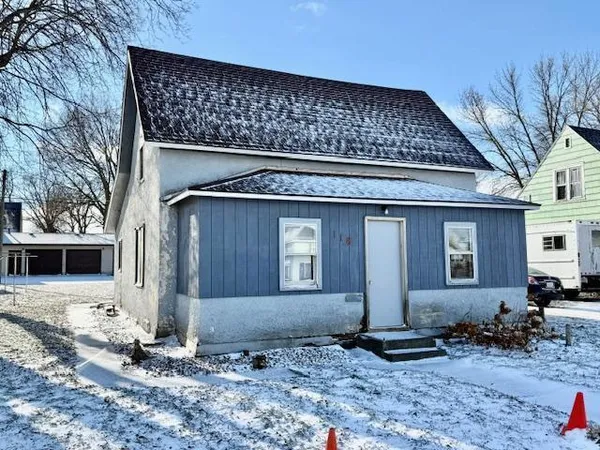 $39,900 | 118 East Broadway Street, Redwood Falls, MN 56283
