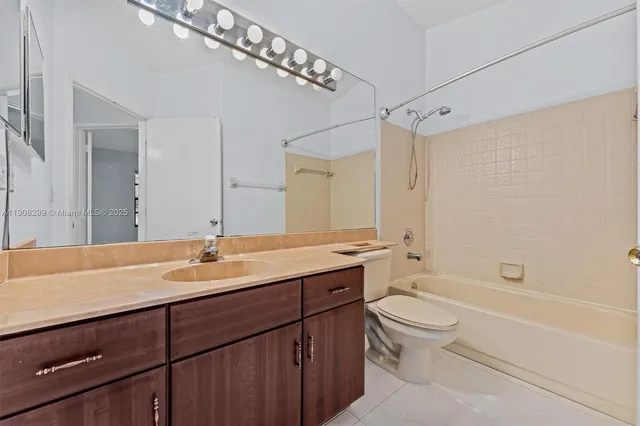 $339,000 | 10731 Northwest 14th Street, Unit 274, Plantation, FL 33322