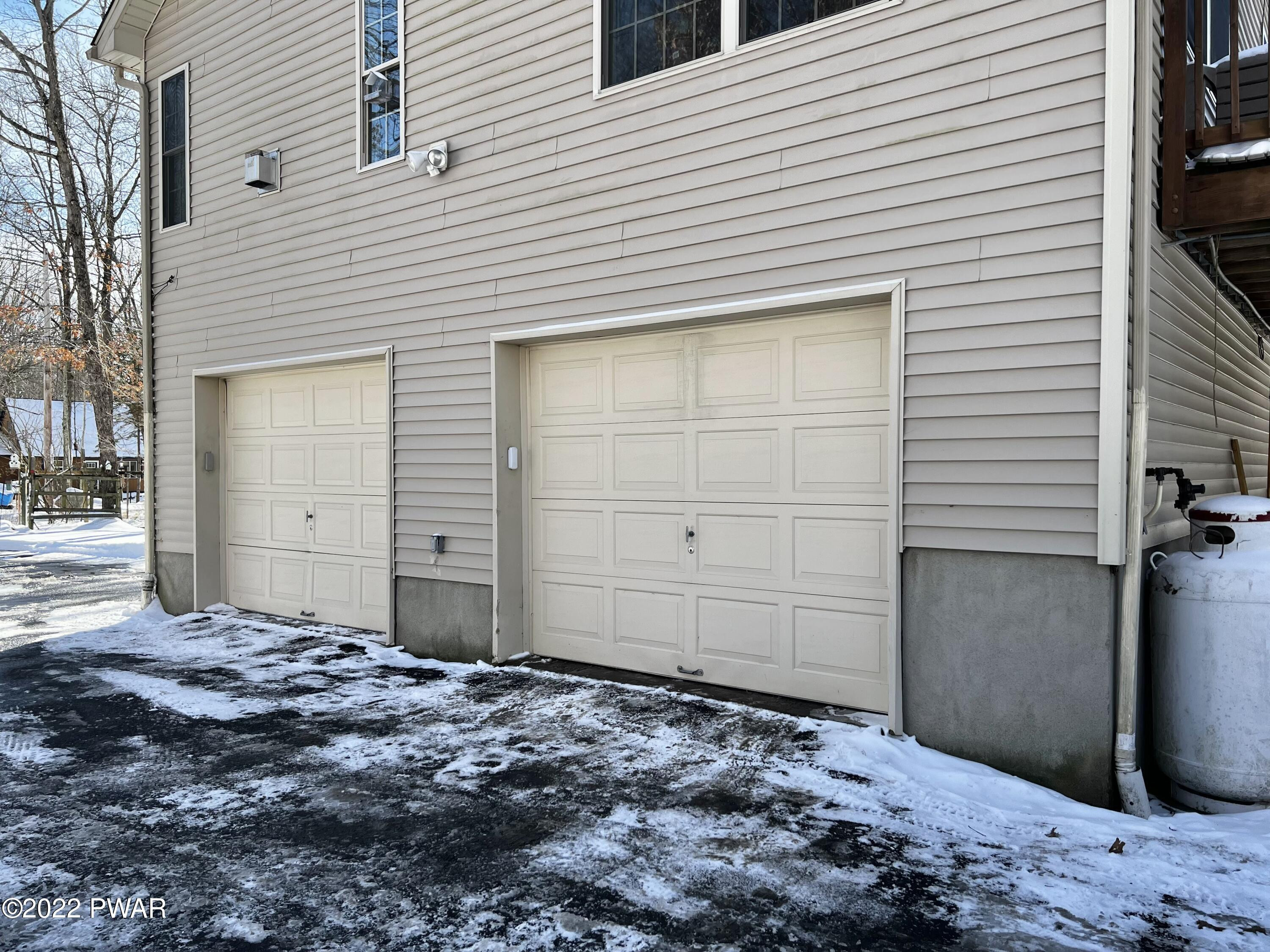 144 Rabbit Run Milford, PA 18337 - Photo 33 of 50 38 Garage Exterior