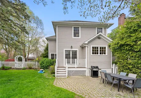 $1,295,000 | 186 Murray Avenue, Larchmont, NY 10538