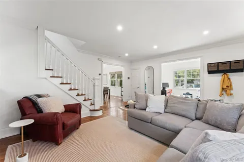 $1,295,000 | 186 Murray Avenue, Larchmont, NY 10538