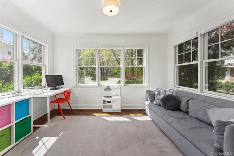 $1,295,000 | 186 Murray Avenue, Larchmont, NY 10538