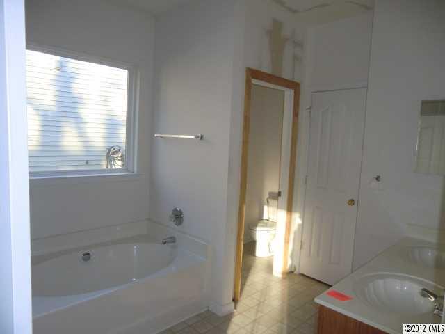 13123 Rothe House Road Charlotte, NC 28273 - Photo 9 of 12 Gallery Image 9