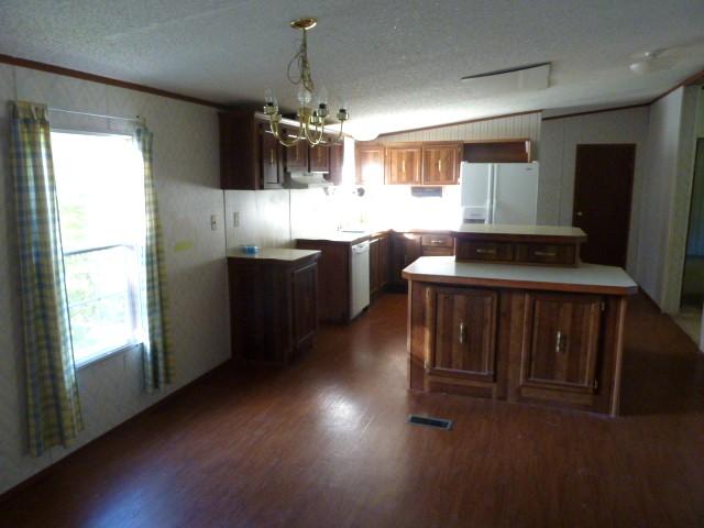 249 Lawhon Farm Road Loudon, TN 37774 - Photo 3 of 10 Lawhon Farm Kitchen2
