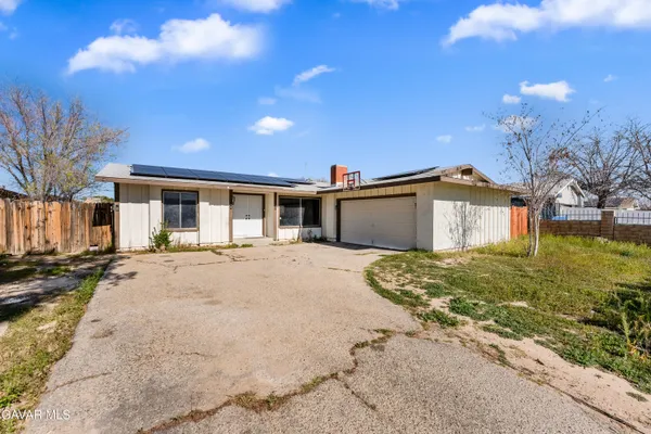 $314,900 | 21449 Applewood Drive, California City, CA 93505