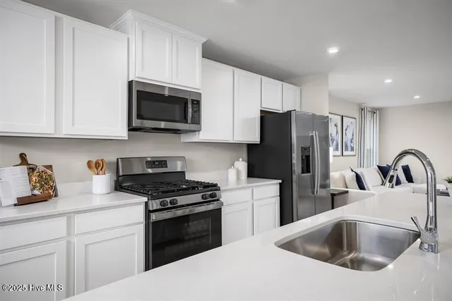 $279,370 | 8057 Sterling Oak Drive Northwest, Ash, NC 28420