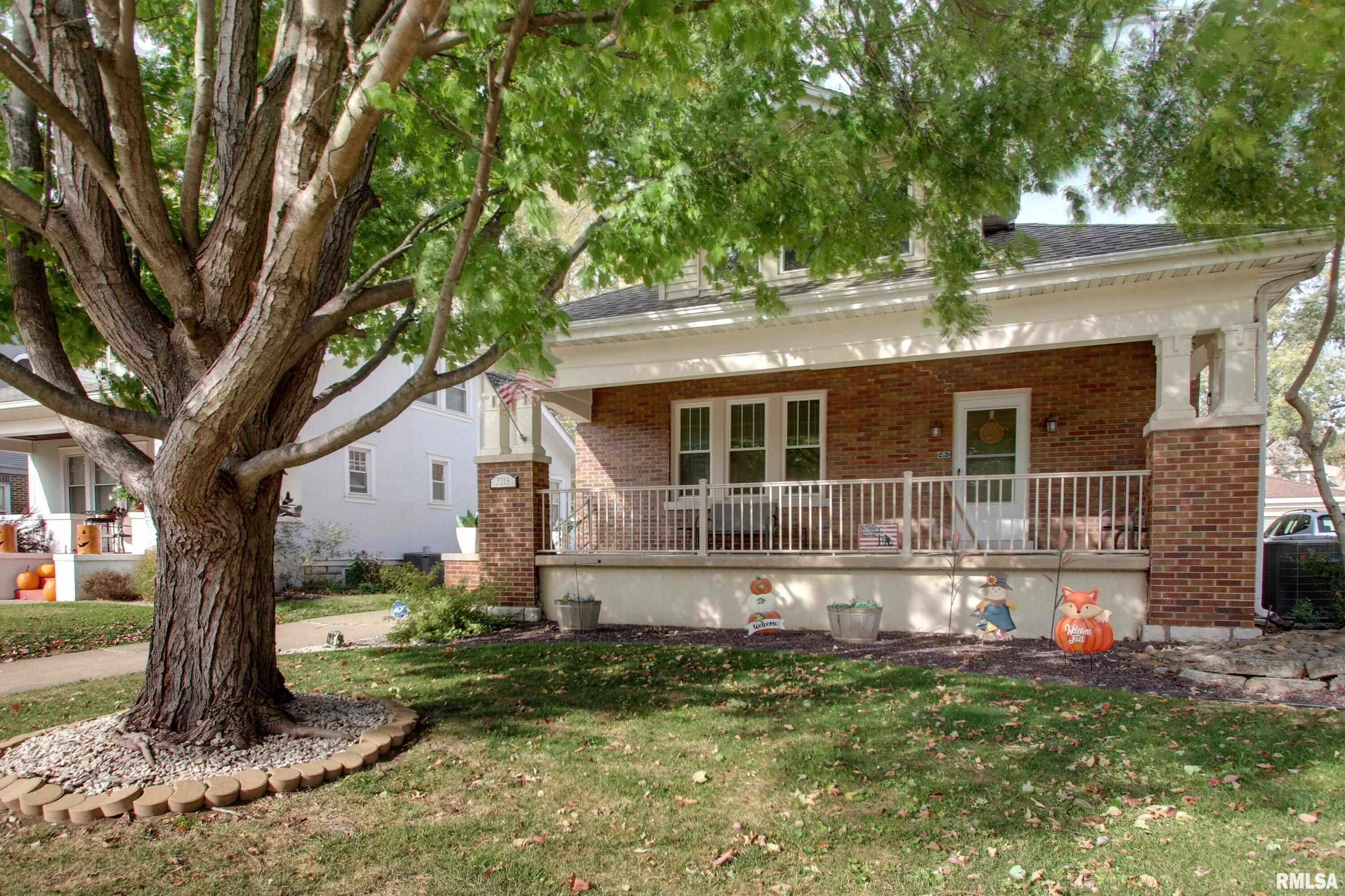 2215 Spring Street Quincy, IL 62301 - Photo 1 of 25