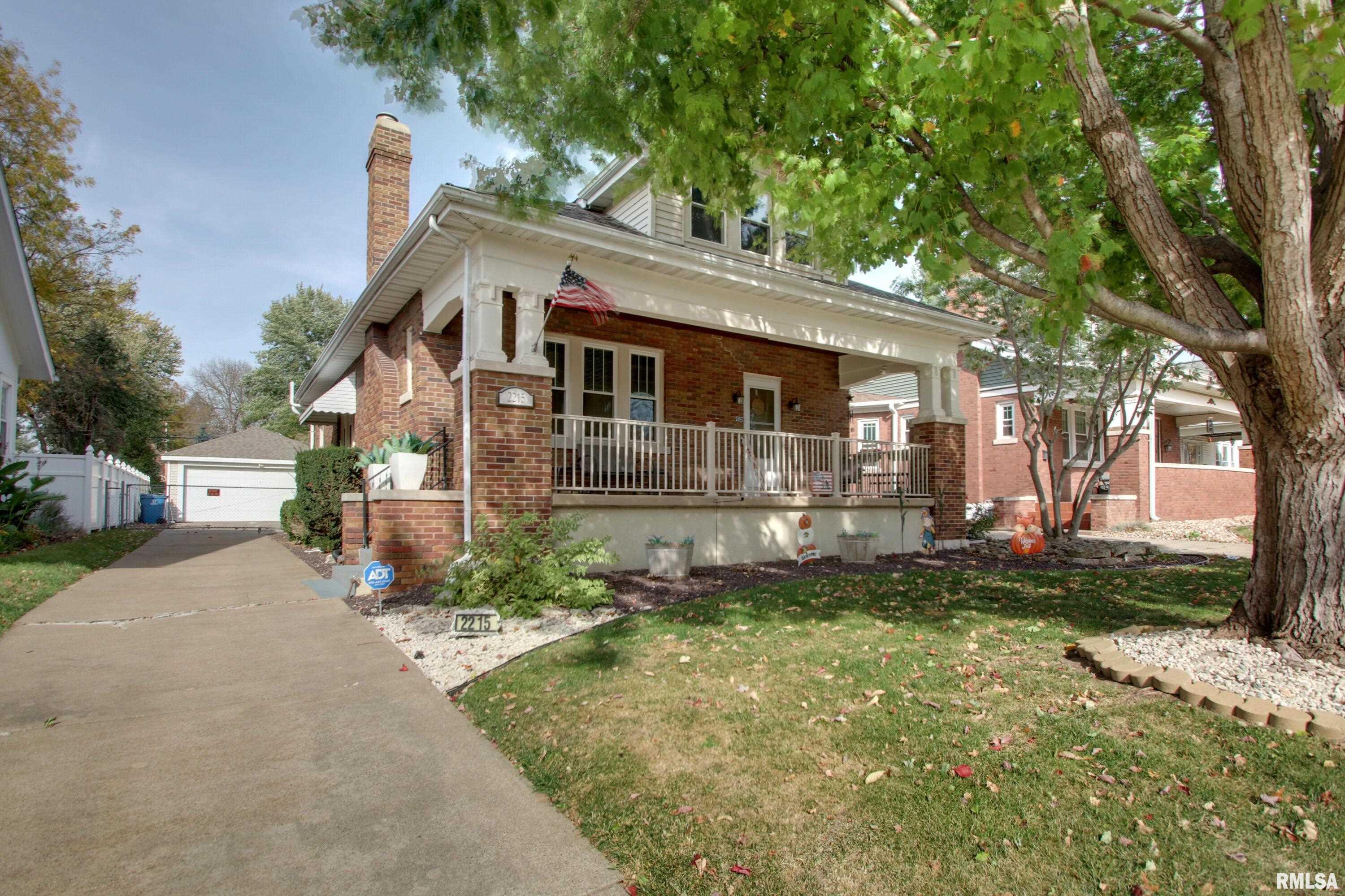 2215 Spring Street Quincy, IL 62301 - Photo 2 of 25