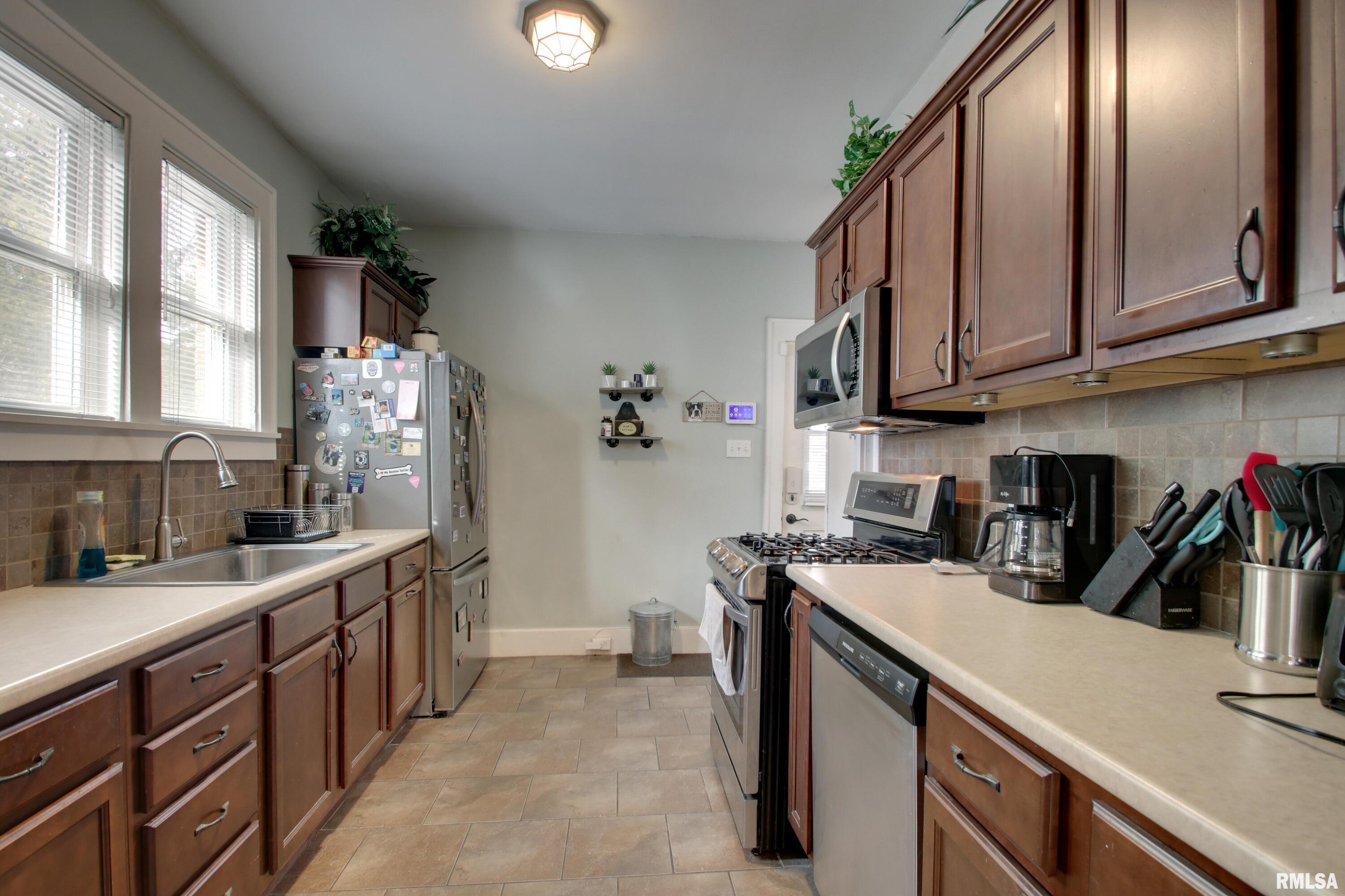 2215 Spring Street Quincy, IL 62301 - Photo 10 of 25