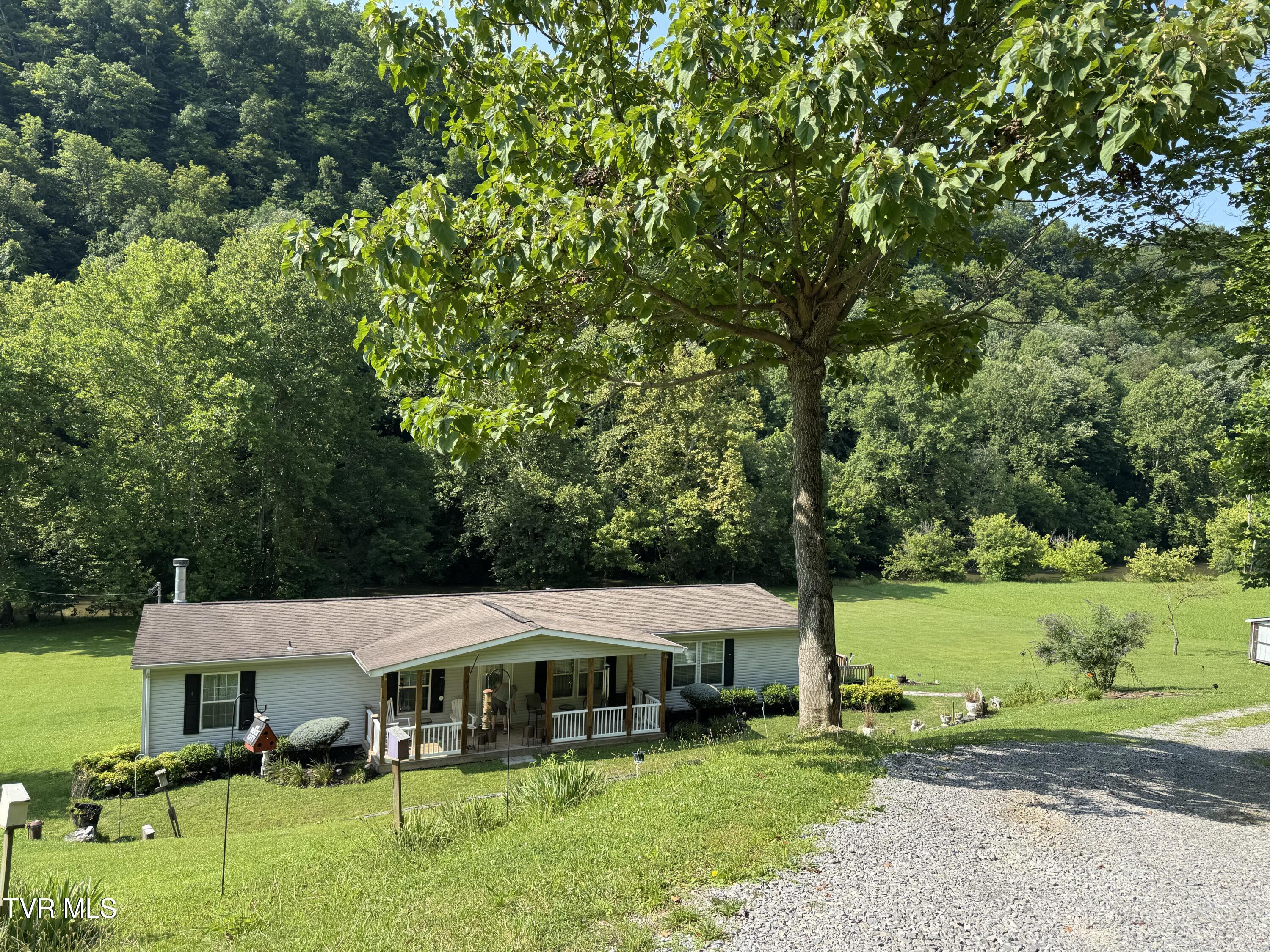5284 Manville Road Gate City, VA 24251 - Photo 2 of 28 IMG_3459