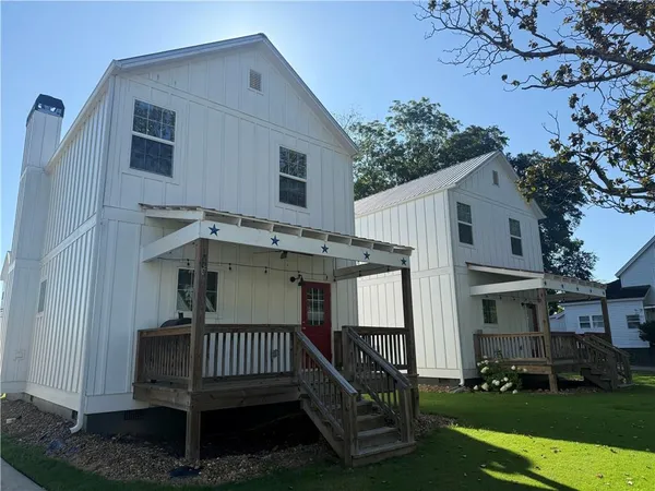 $1,725 | 70 Liberty Court Drive, Gainesville, GA 30501