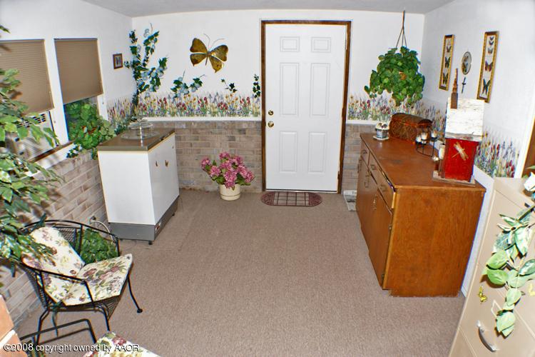 205 Appaloosa Road Amarillo, TX 79108 - Photo 12 of 25 back entry