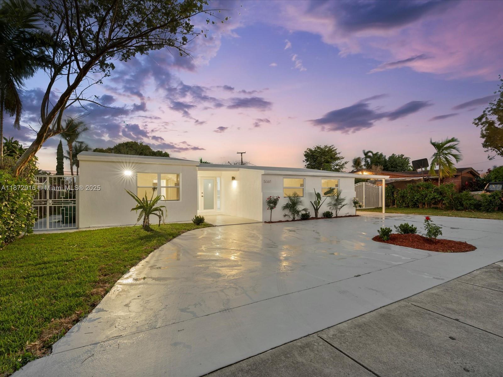 5365 Southwest 97th Court Miami, FL 33165 - Photo 9 of 51 a view of a outdoor space