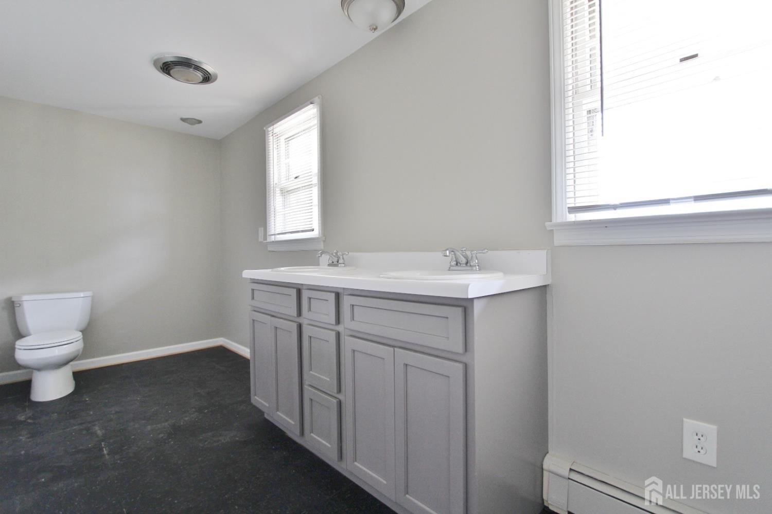 779 New Durham Road Edison, NJ 08817 - Photo 9 of 19 Gallery Image 9