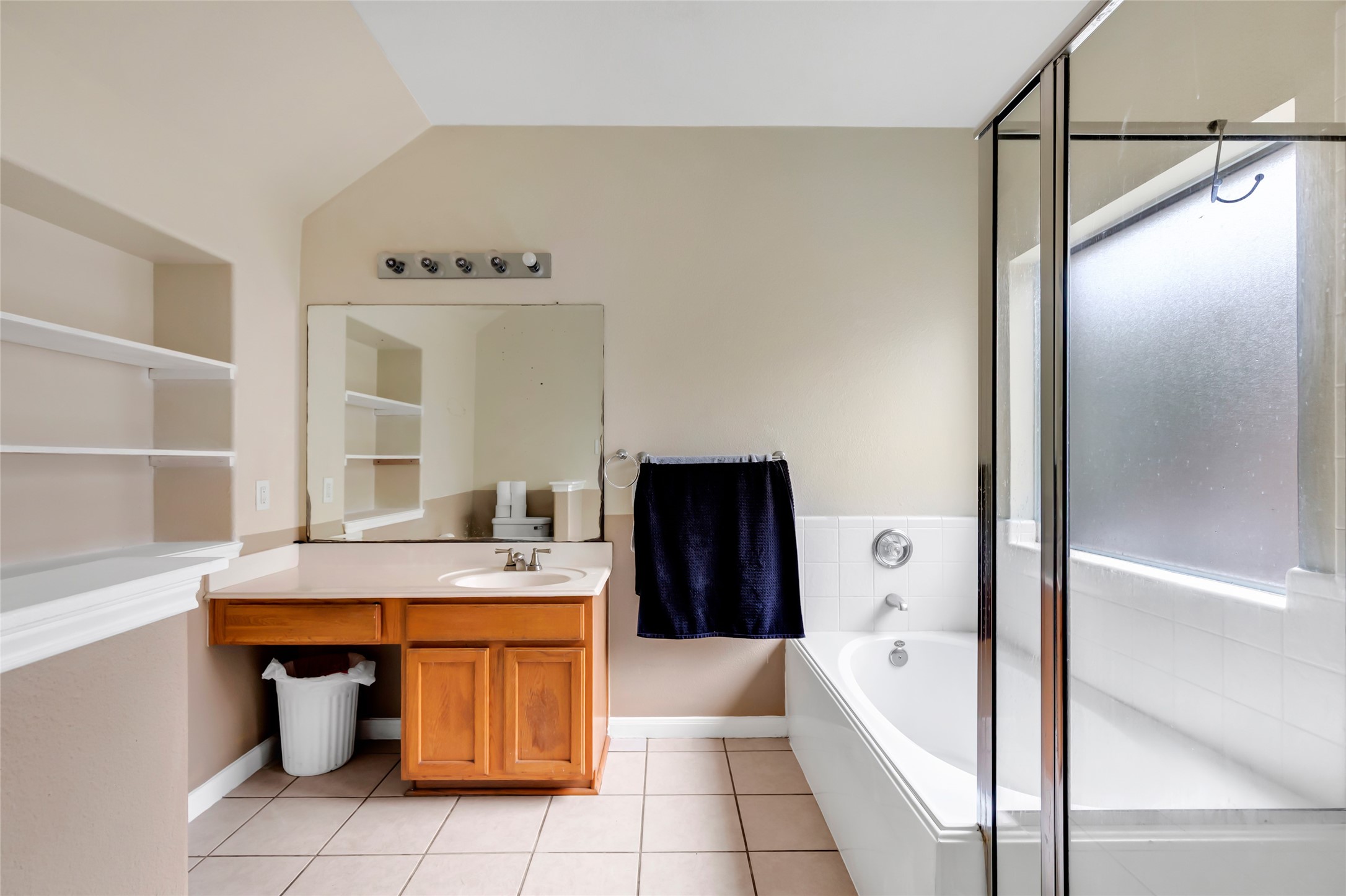 15835 Flagstone Walk Way Houston, TX 77049 - Photo 24 of 28 primary bathroom