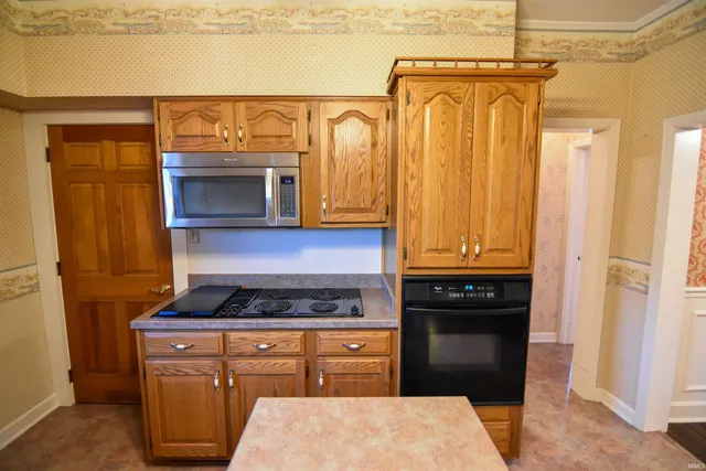 $379,888 | 4821 Stringtown Road, Evansville, IN 47711