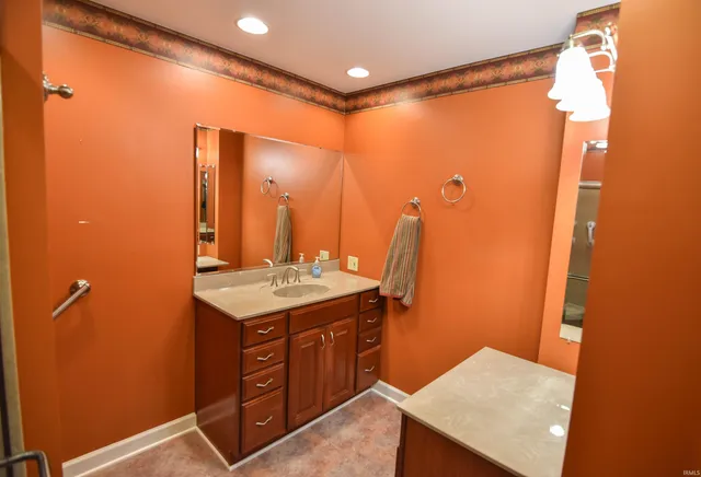 $379,888 | 4821 Stringtown Road, Evansville, IN 47711