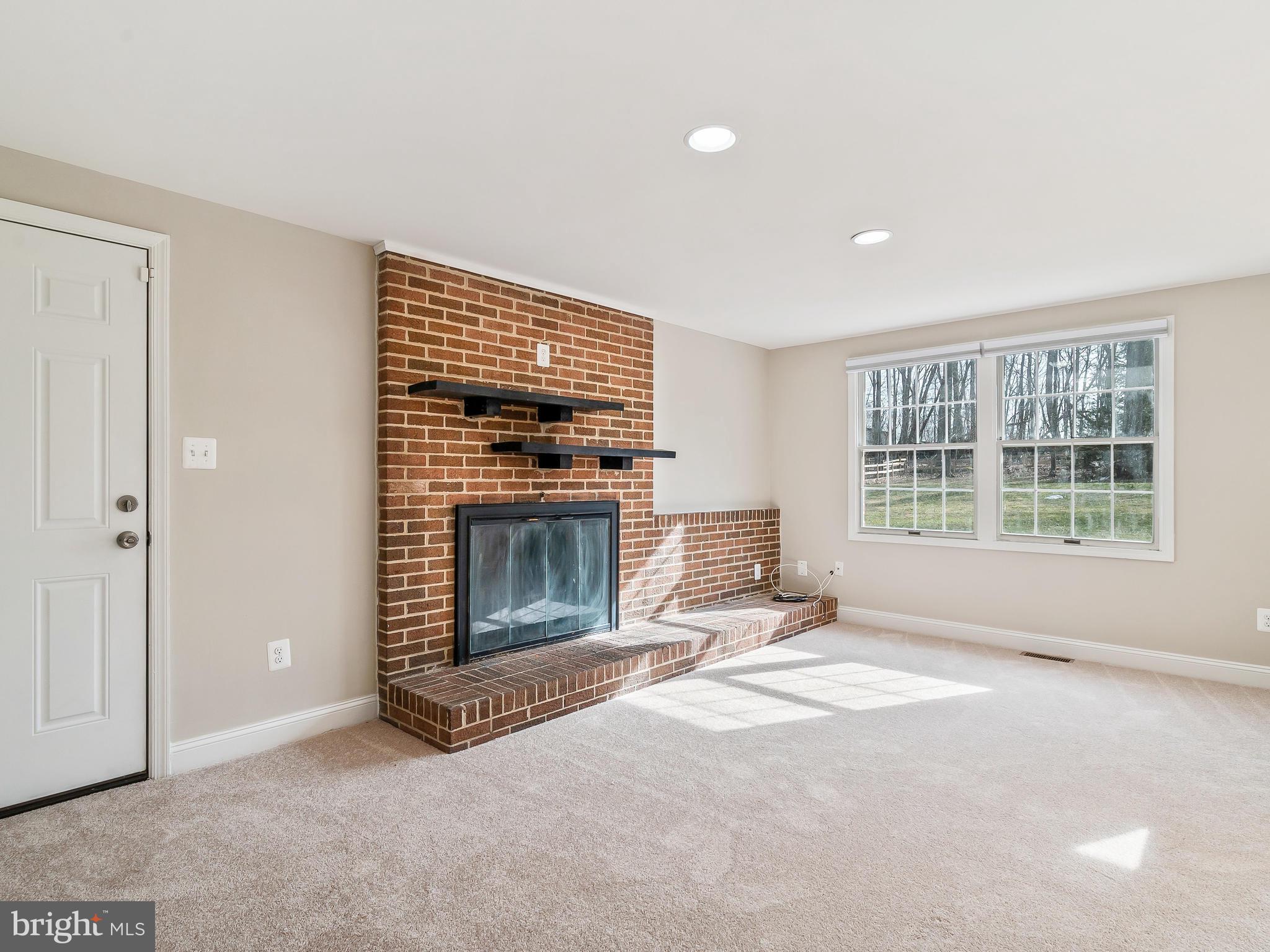 5513 Woodlyn Road Frederick, MD 21703 - Photo 6 of 19