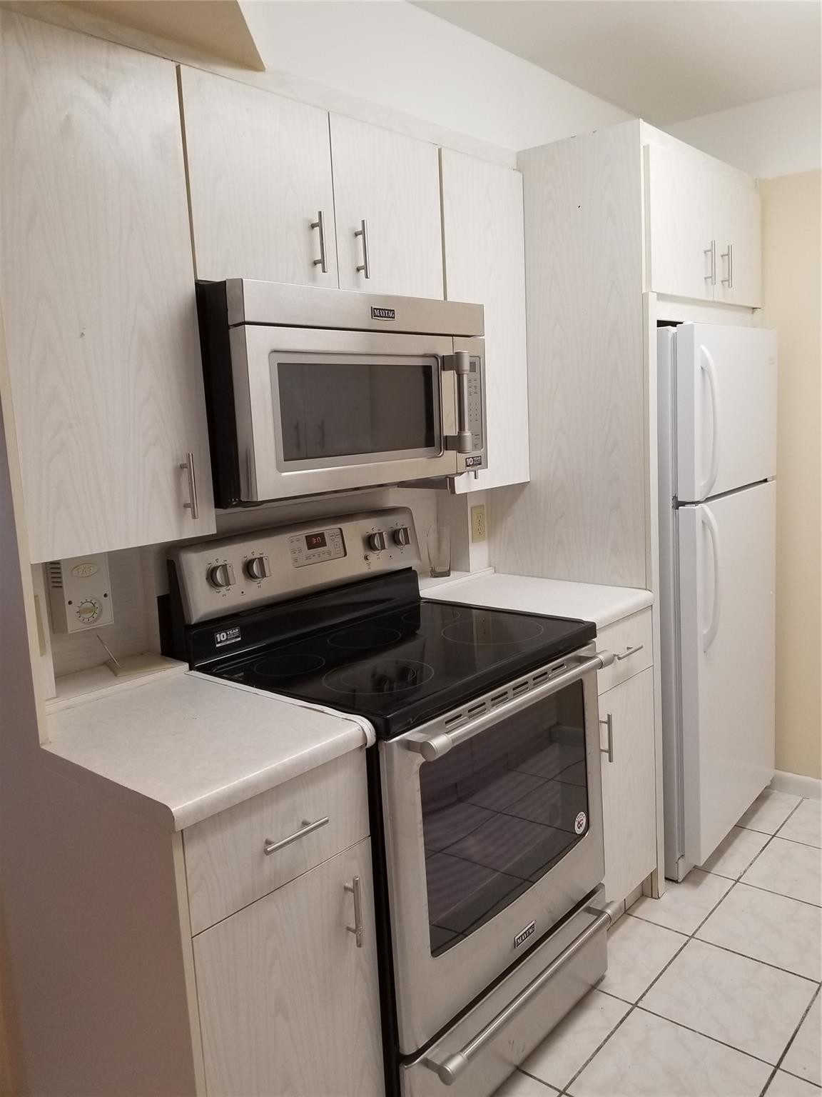 4090 Cornwall East, Unit 4090 Boca Raton, FL 33434 - Photo 4 of 25 Photo 4