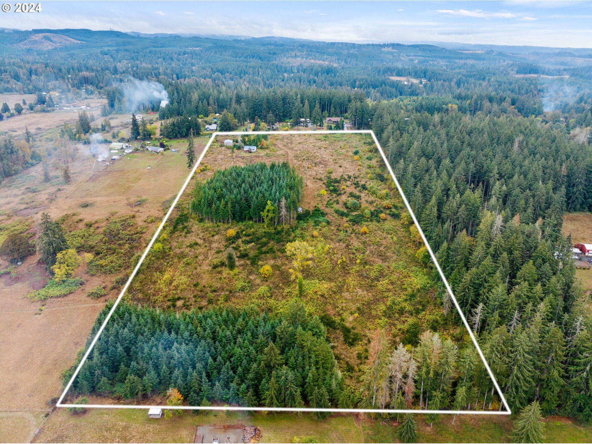19733 South Harper Road Colton, OR 97017 - Photo 1 of 48 a view of swimming pool
