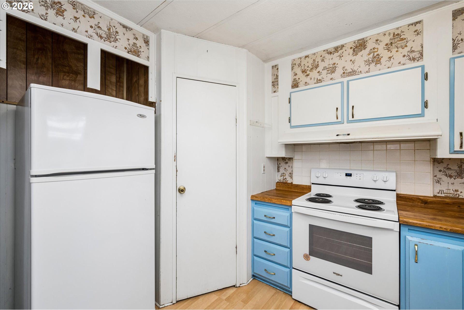 40329 Booth Kelly Road Springfield, OR 97478 - Photo 18 of 48 Kitchen