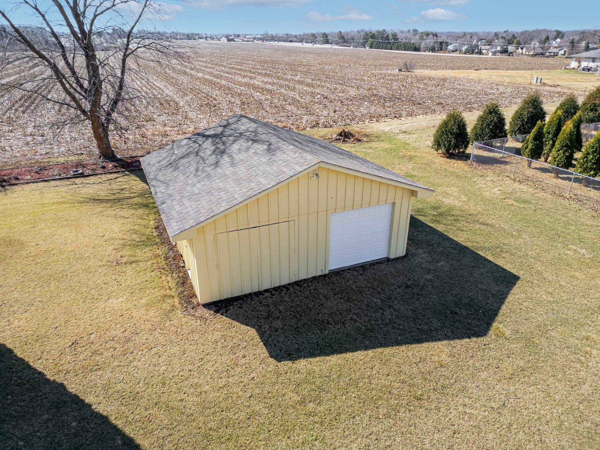 7681 Mill Road Rockford, IL 61108 - Photo 41 of 43 a view of a lake and mountain