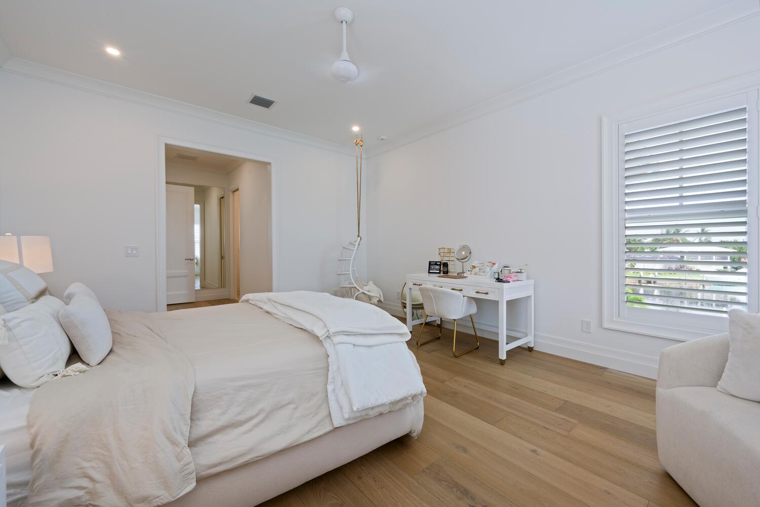 643 Pilot Road North Palm Beach, FL 33408 - Photo 27 of 73 GUEST SUITE 1 - 2ND FLOOR