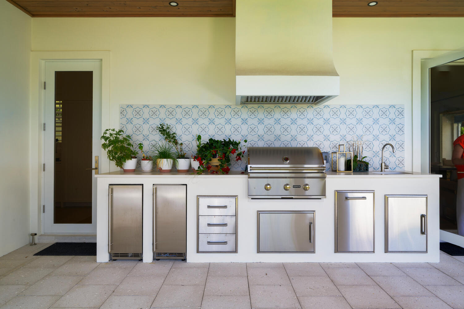 643 Pilot Road North Palm Beach, FL 33408 - Photo 46 of 73 SUMMER KITCHEN