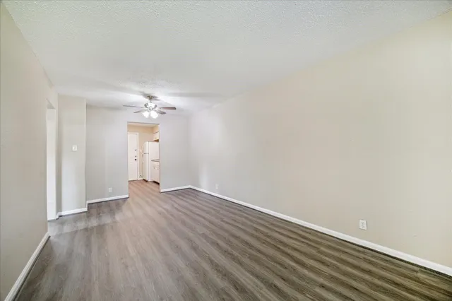 $975 | 5107 Clover Street, Houston, TX 77033