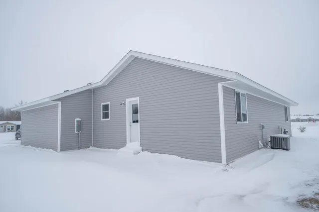 $274,900 | 412 Russ Parta Drive, New York Mills, MN 56567