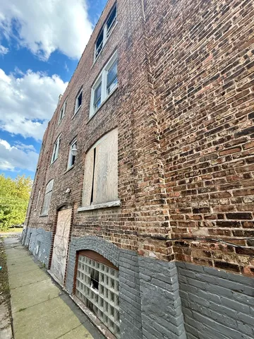 a front view of a building