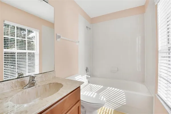 $2,100 | 3717 Clubside Pointe Drive, Orlando, FL 32810