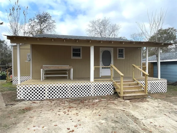 $124,900 | 520 Avenue East, Conroe, TX 77301