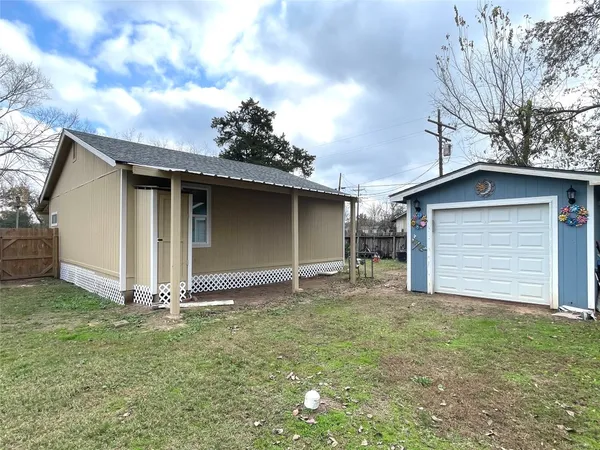 $124,900 | 520 Avenue East, Conroe, TX 77301