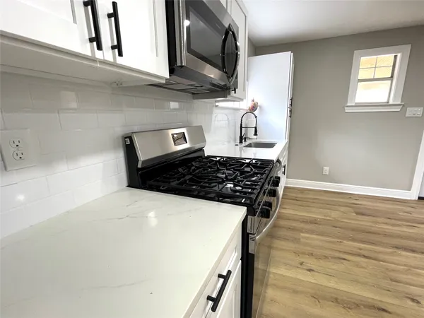 $124,900 | 520 Avenue East, Conroe, TX 77301