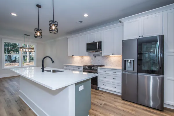 $649,900 | 530 Misty Banks Drive, Chapin, SC 29036