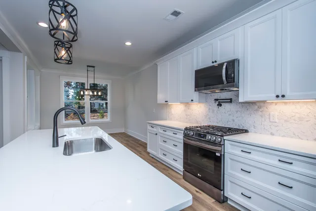 $699,000 | 530 Misty Banks Drive, Chapin, SC 29036