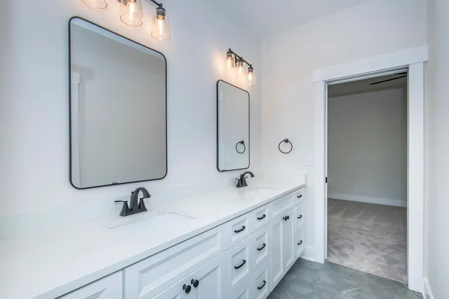 $699,000 | 530 Misty Banks Drive, Chapin, SC 29036