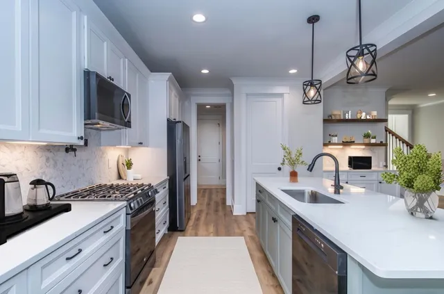 $699,000 | 530 Misty Banks Drive, Chapin, SC 29036