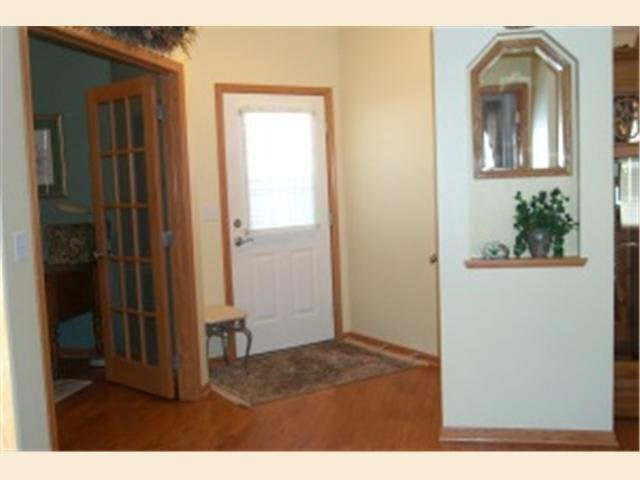 2839 Wellington Lane Southwest Rochester, MN 55902 - Photo 9 of 38