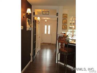 5 Tra Lin Alton, IL 62002 - Photo 13 of 24