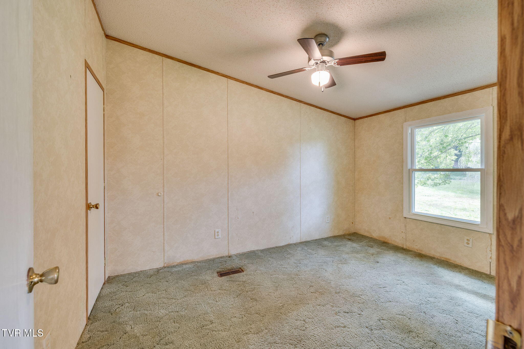 225 Sheets Hollow Road Johnson City, TN 37601 - Photo 15 of 25 016 (2)