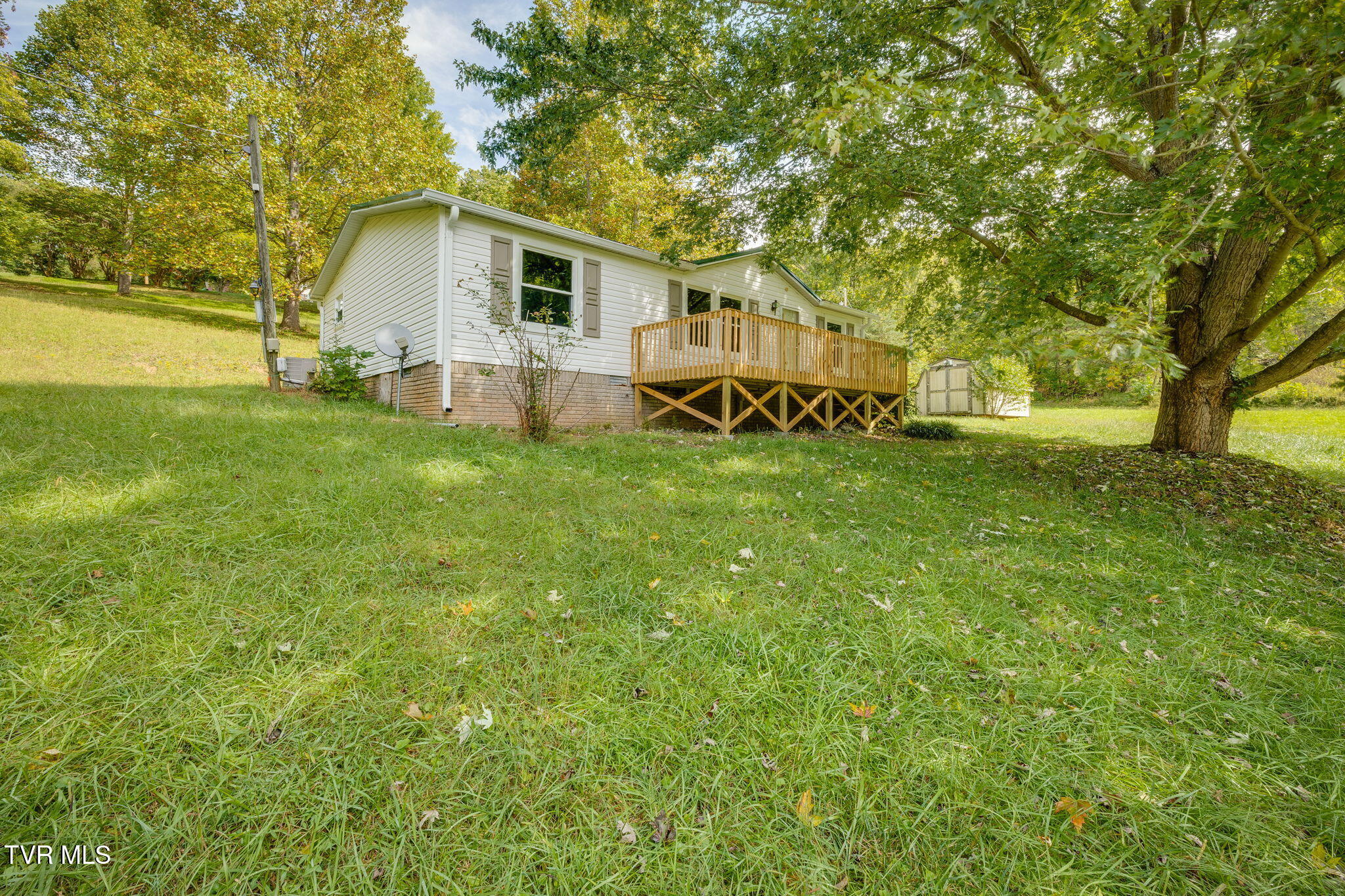 225 Sheets Hollow Road Johnson City, TN 37601 - Photo 2 of 25 003 (2) (1)