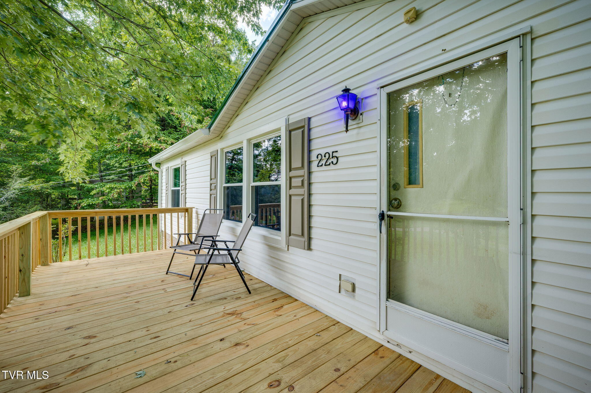 225 Sheets Hollow Road Johnson City, TN 37601 - Photo 4 of 25 004