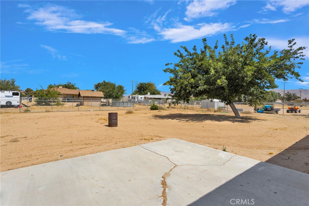 11931 Puye Road Apple Valley, CA 92308 - Photo 42 of 52