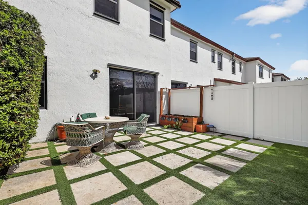 $575,000 | 3234 West 100th Terrace, Hialeah, FL 33018