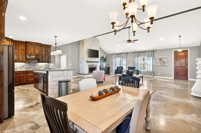 $620,000 | 1081 County Road 3591, Paradise, TX 76073